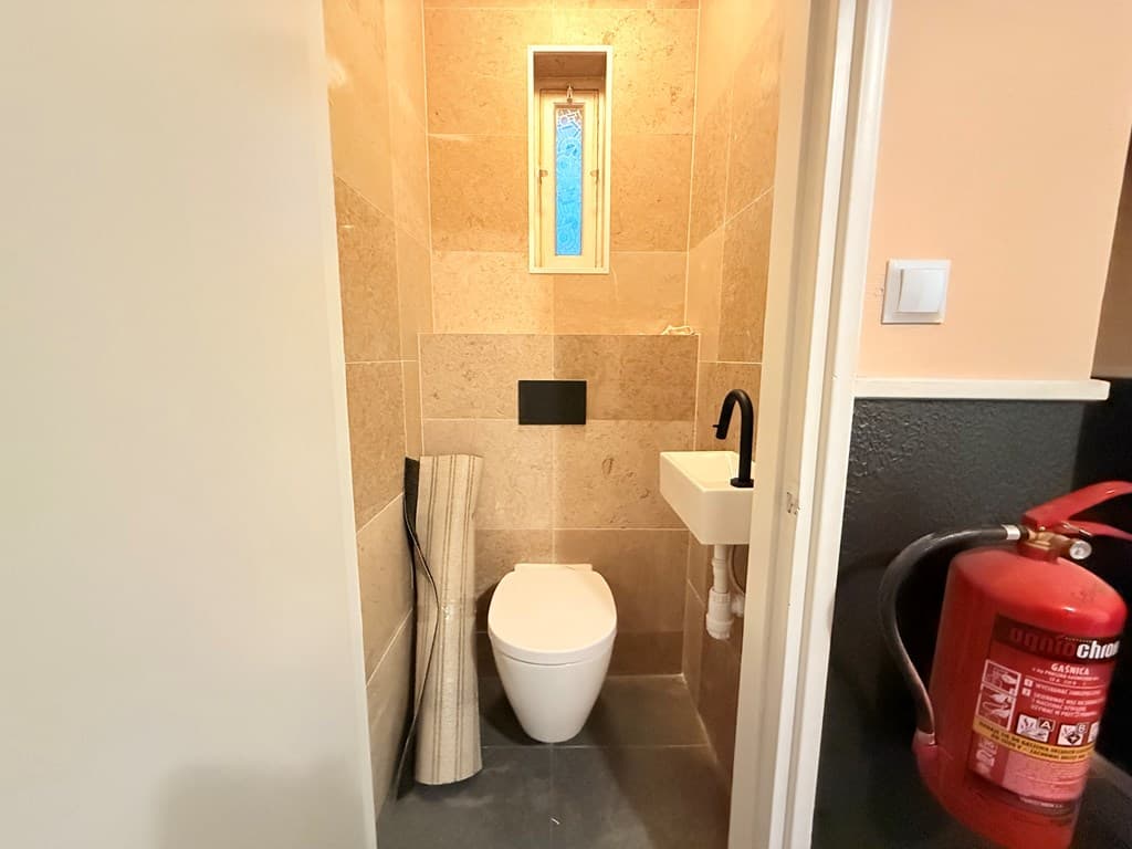 Bedrijfspand foto 15