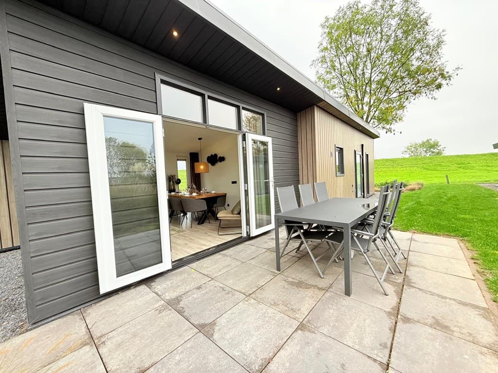 Camping / Jachthaven Heerewaarden foto 2