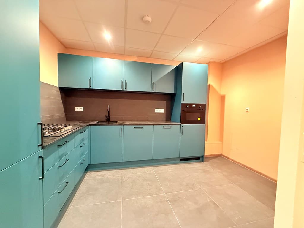 Bedrijfspand foto 17