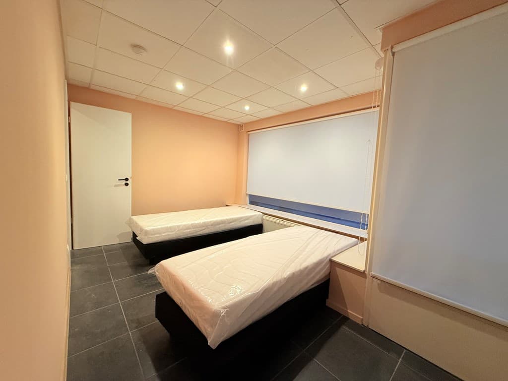 Bedrijfspand foto 22