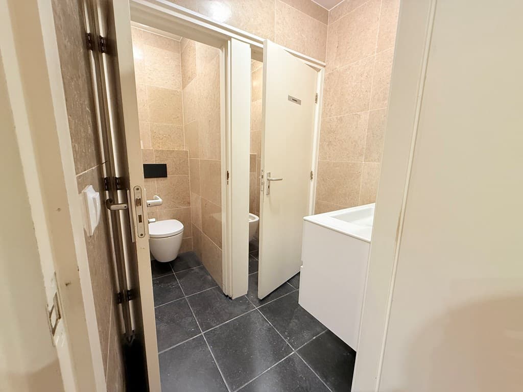 Bedrijfspand foto 26