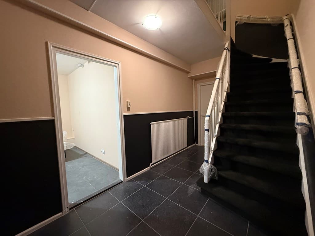 Bedrijfspand foto 31