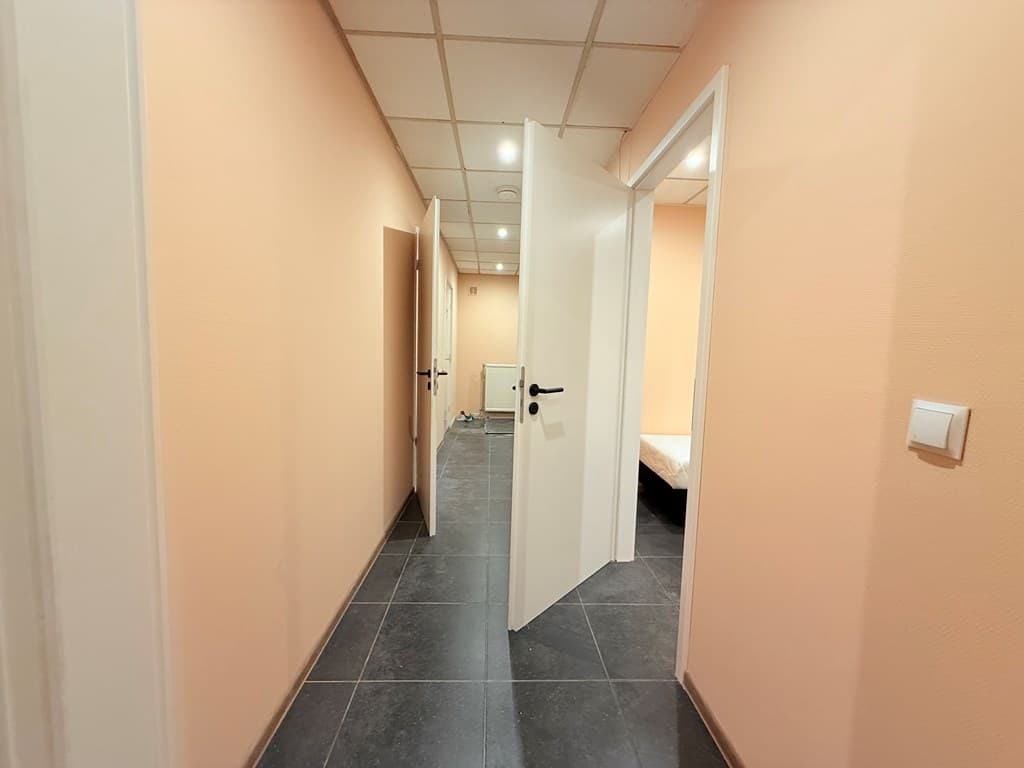 Bedrijfspand foto 23