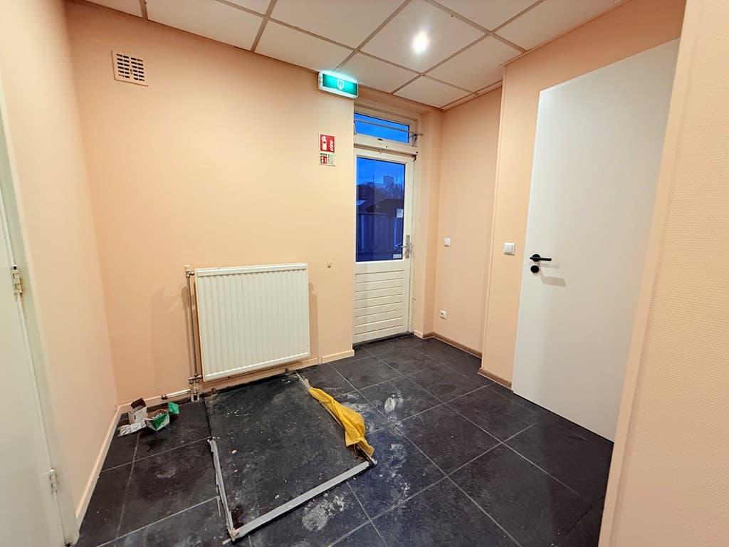 Bedrijfspand foto 28