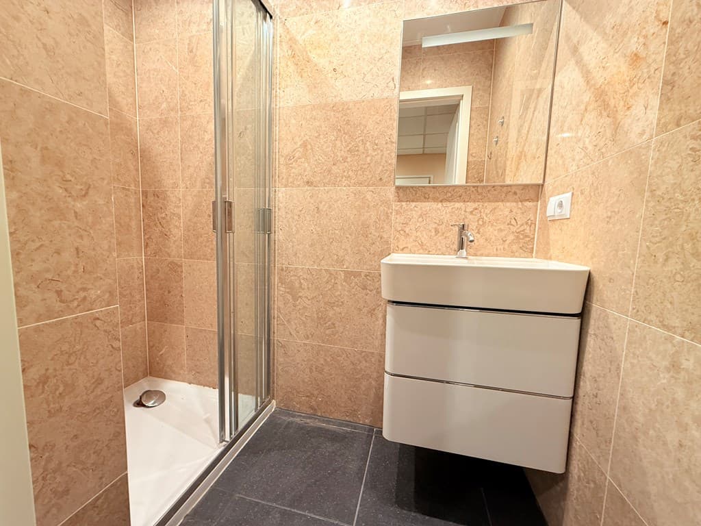 Bedrijfspand foto 27